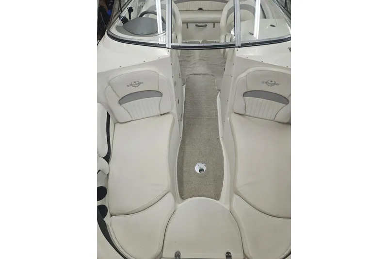 Slide: The Image of Stingray 215 LR 2011 - 5