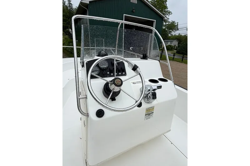 Slide: The Image of Boston Whaler 190 Montauk 2008 - 14