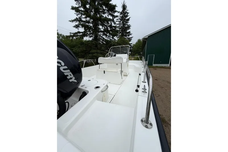 Slide: The Image of Boston Whaler 190 Montauk 2008 - 7