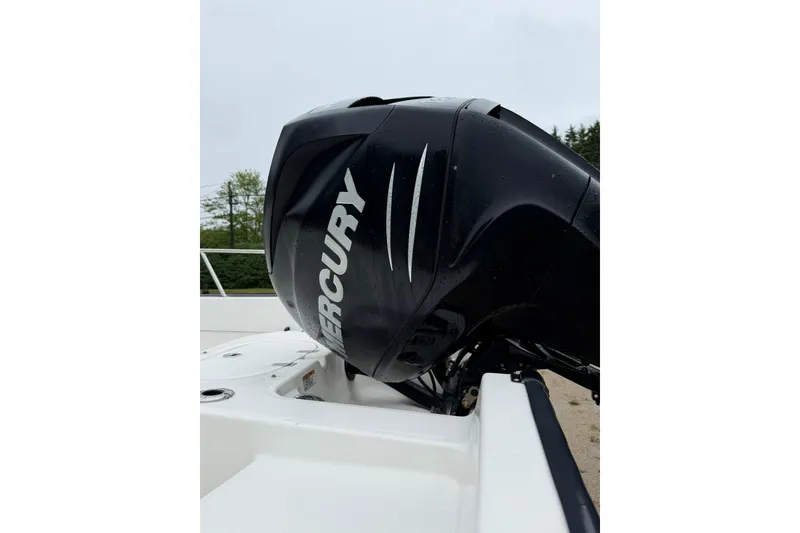 Slide: The Image of Boston Whaler 190 Montauk 2008 - 9