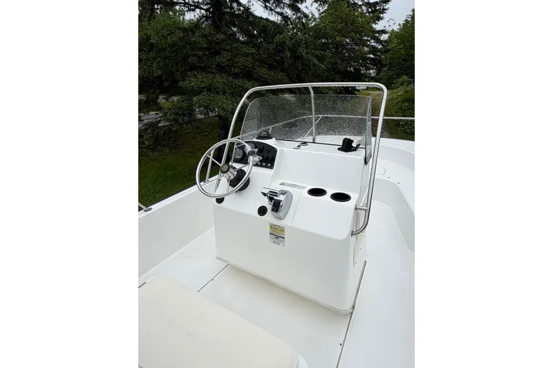 Slide: The Image of Boston Whaler 190 Montauk 2008 - 21