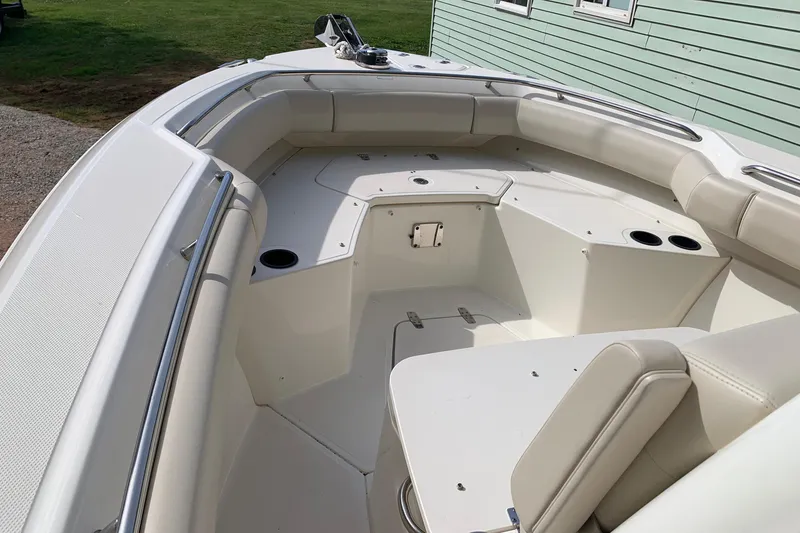 Slide: The Image of Boston Whaler 250 Outrage 2018 - 21