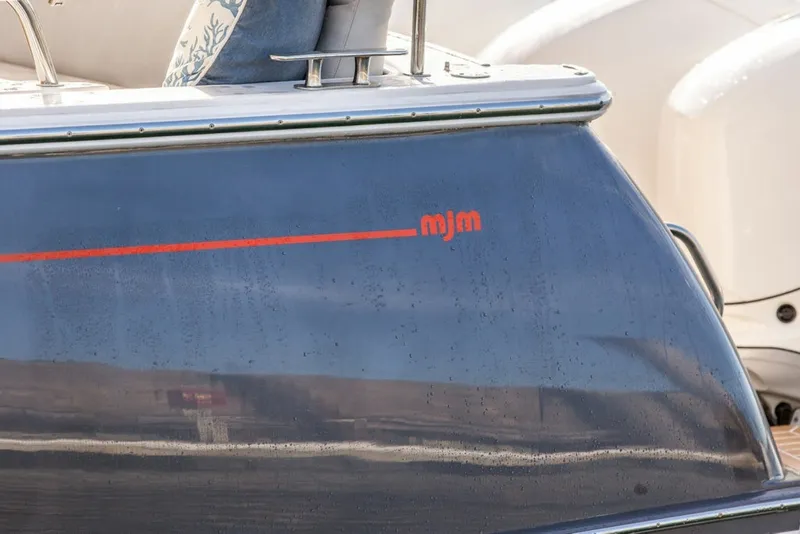 Slide: The Image of MJM 43z 2018 - 34