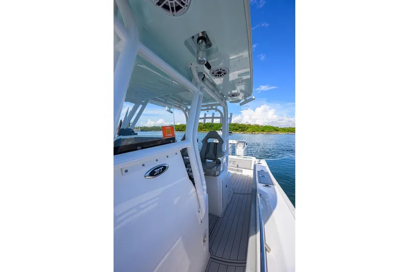 Slide: The Image of Cape Horn Yachts 31T 2024 - 50