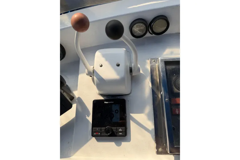 Slide: The Image of Jefferson 42 SE Sundeck Motor Yacht 1987 - 41