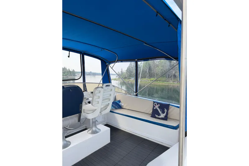 Slide: The Image of Jefferson 42 SE Sundeck Motor Yacht 1987 - 30