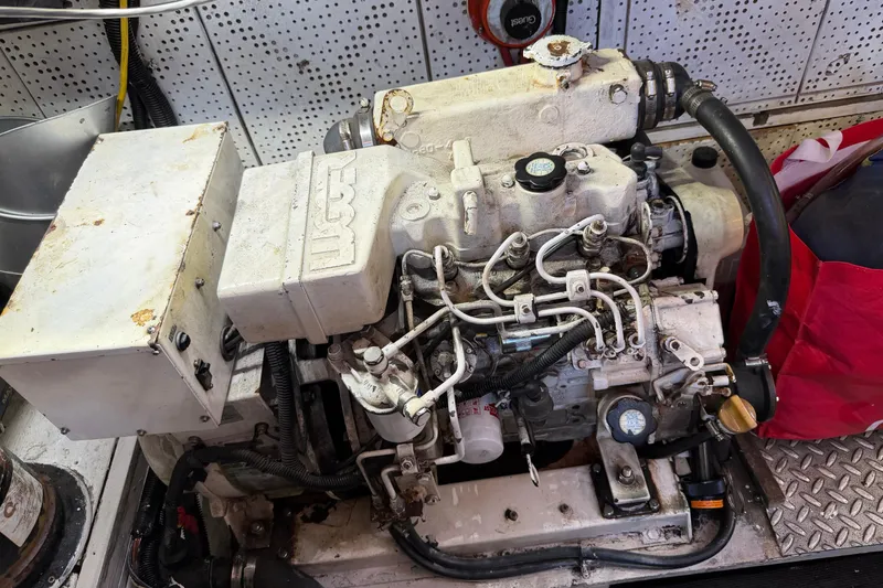 Slide: The Image of Jefferson 42 SE Sundeck Motor Yacht 1987 - 120