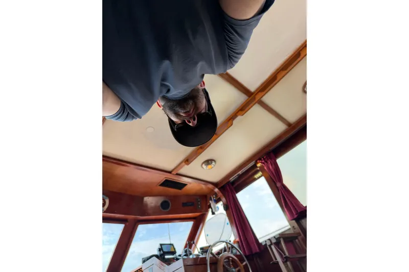 Slide: The Image of Jefferson 42 SE Sundeck Motor Yacht 1987 - 119