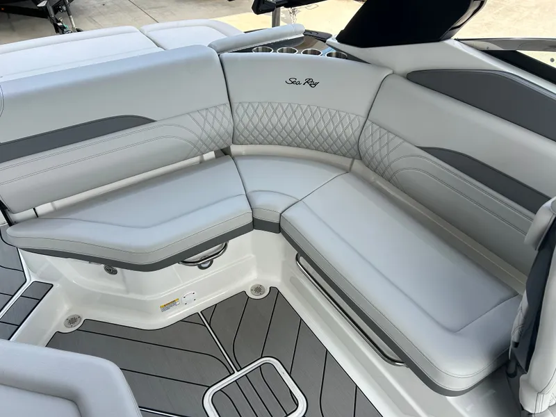 Slide: The Image of Searay 260SLX-Surf 2024 - 7