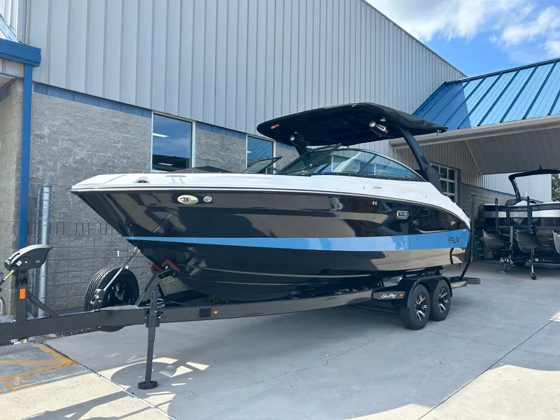 Slide: The Image of Searay 260SLX-Surf 2024 - 3