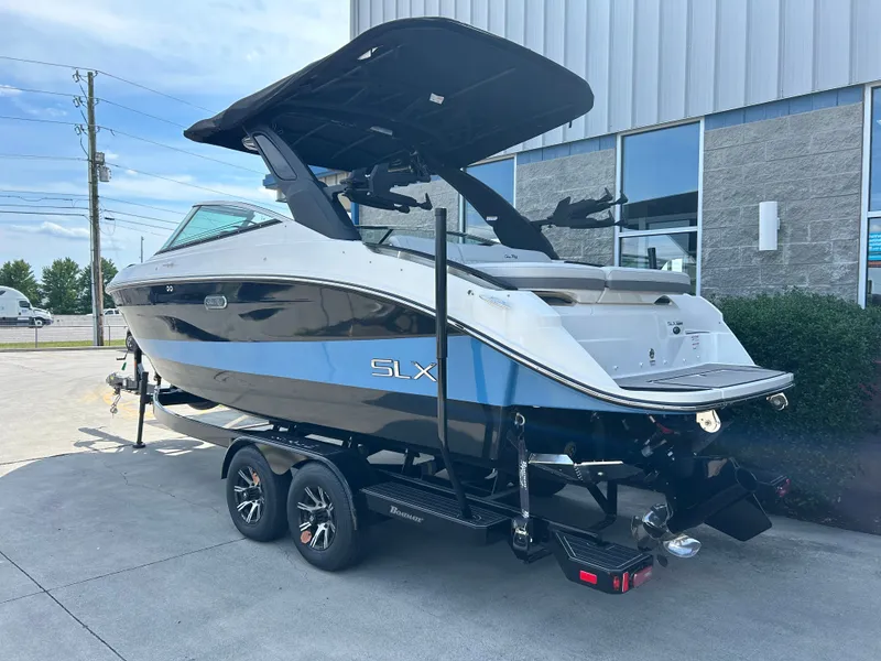 Slide: The Image of Searay 260SLX-Surf 2024 - 2