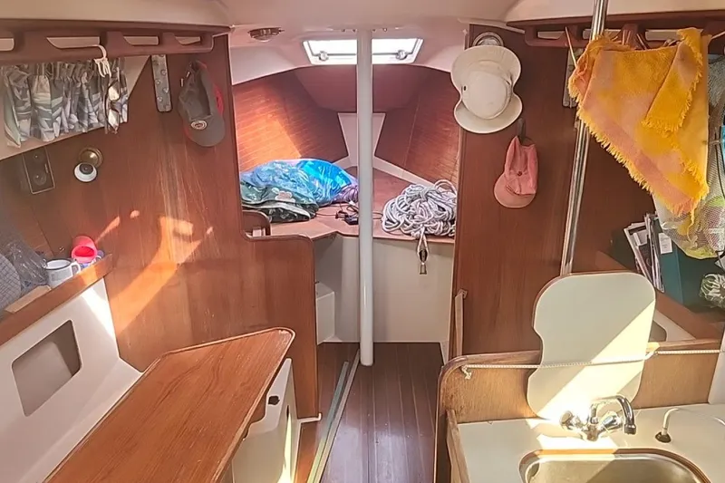Slide: The Image of Rare Gilbert Yachts 30 Plus 1988 - 13