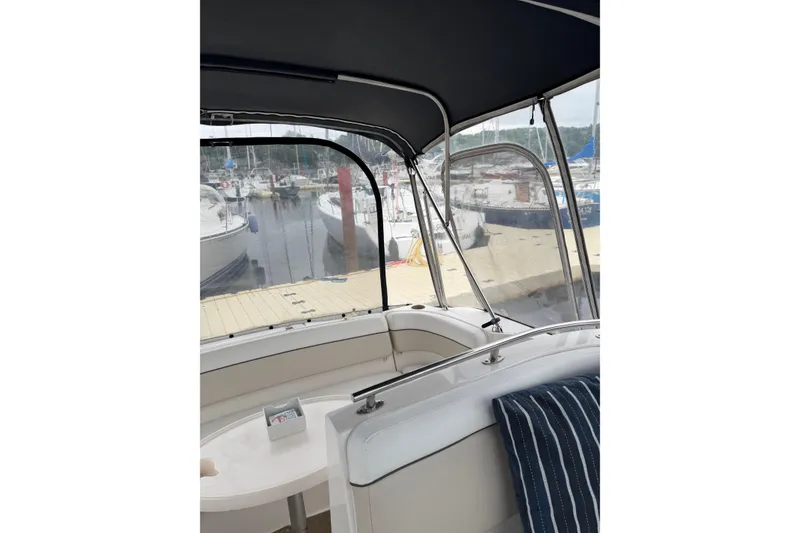 Slide: The Image of Rinker 300 Express Cruiser 2006 - 15