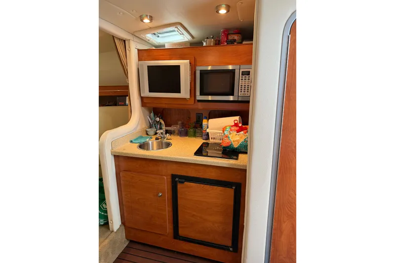 Slide: The Image of Rinker 300 Express Cruiser 2006 - 27