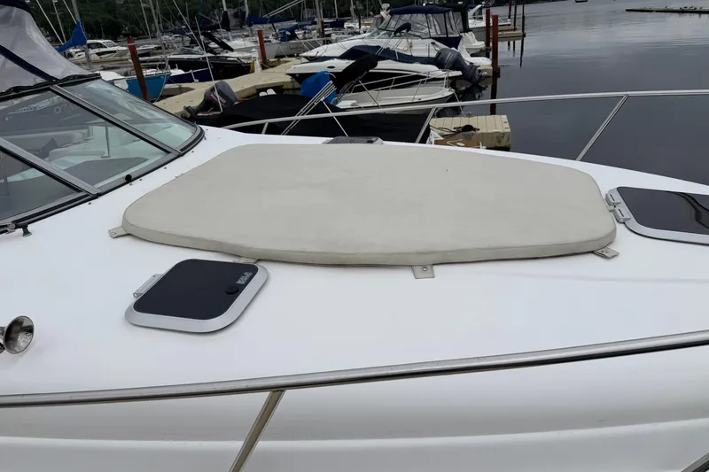 Slide: The Image of Rinker 300 Express Cruiser 2006 - 6