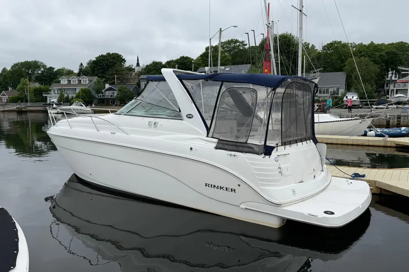 Slide: The Image of Rinker 300 Express Cruiser 2006 - 2