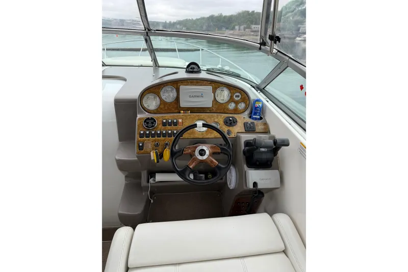 Slide: The Image of Rinker 300 Express Cruiser 2006 - 12