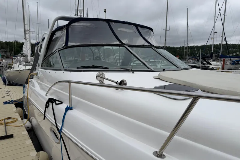 Slide: The Image of Rinker 300 Express Cruiser 2006 - 5
