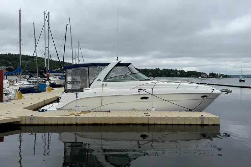 The Image of Rinker 300 Express Cruiser 2006 - 0