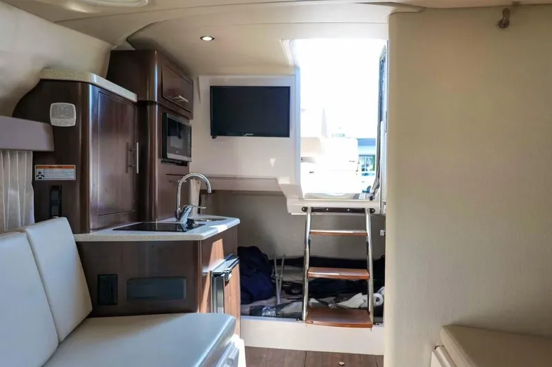 Slide: The Image of Regal 28 Express 2017 - 7