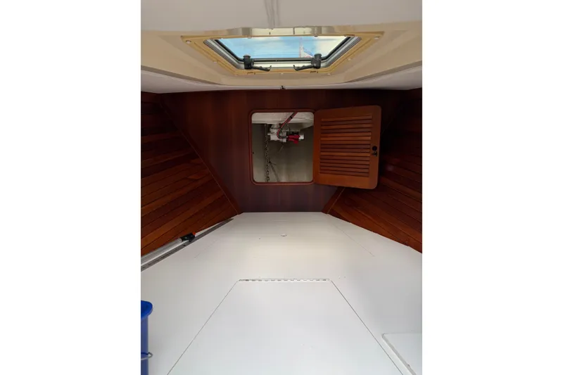 Slide: The Image of Hinckley Yachts Talaria 29R 2007 - 26
