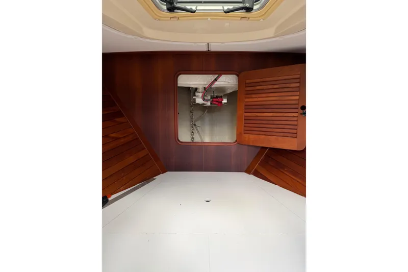Slide: The Image of Hinckley Yachts Talaria 29R 2007 - 28