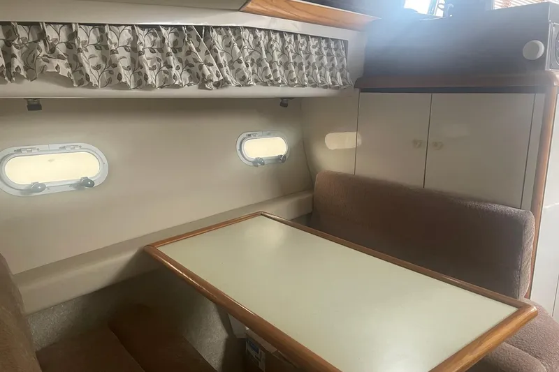 Slide: The Image of Bayliner 4387 Motoryacht 1994 - 8