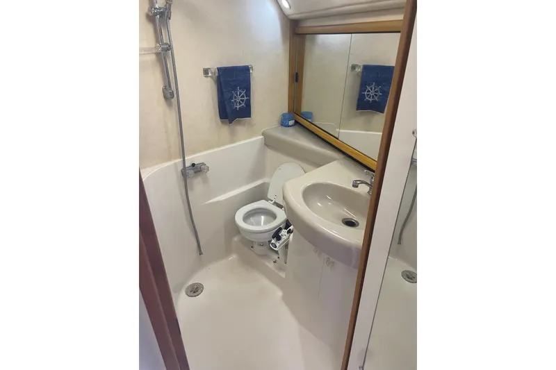 Slide: The Image of Bayliner 4387 Motoryacht 1994 - 17