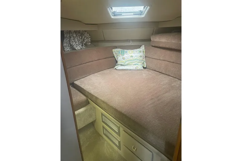 Slide: The Image of Bayliner 4387 Motoryacht 1994 - 18