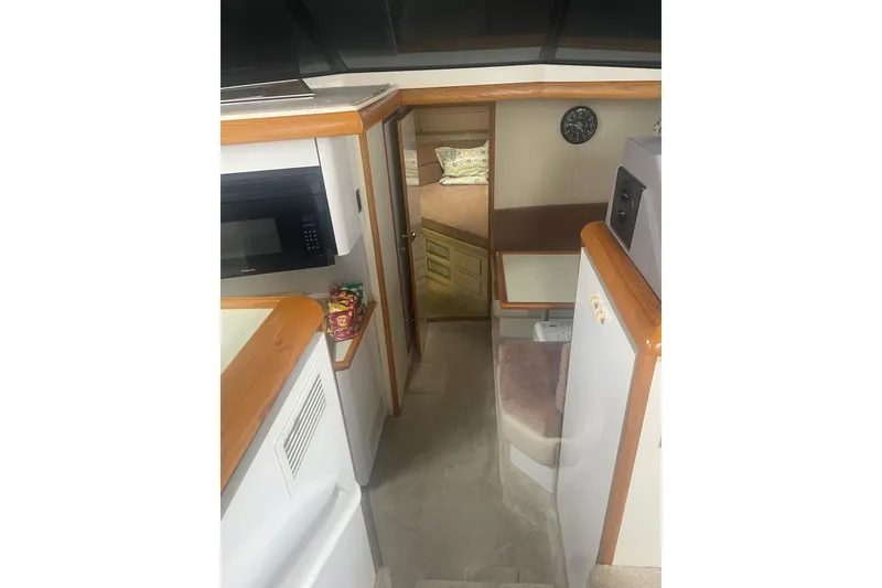 Slide: The Image of Bayliner 4387 Motoryacht 1994 - 15