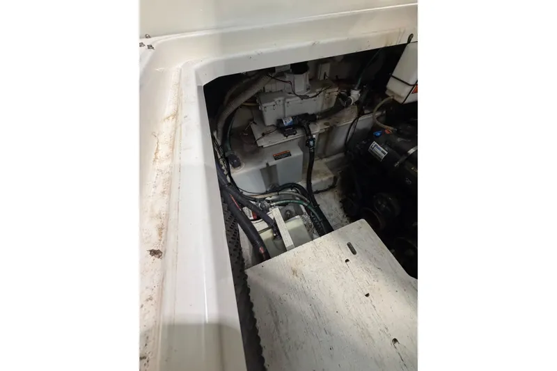 Slide: The Image of Bayliner 315 Cruiser 2012 - 21