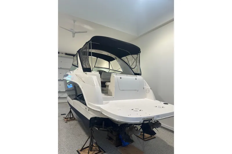 Slide: The Image of Bayliner 315 Cruiser 2012 - 1