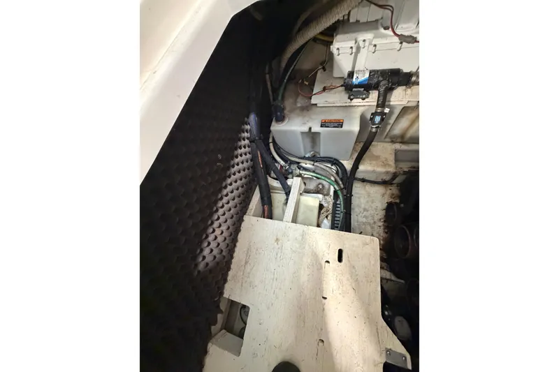Slide: The Image of Bayliner 315 Cruiser 2012 - 22
