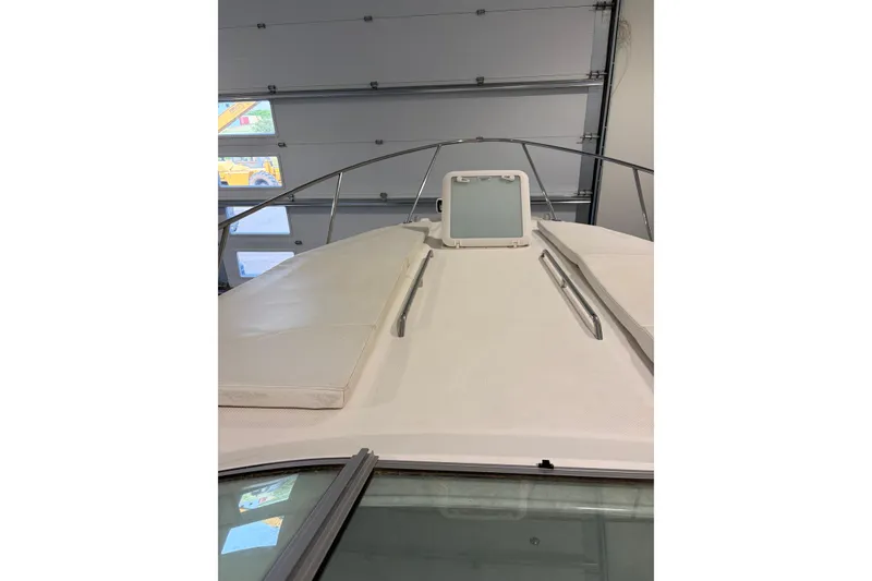 Slide: The Image of Bayliner 315 Cruiser 2012 - 24