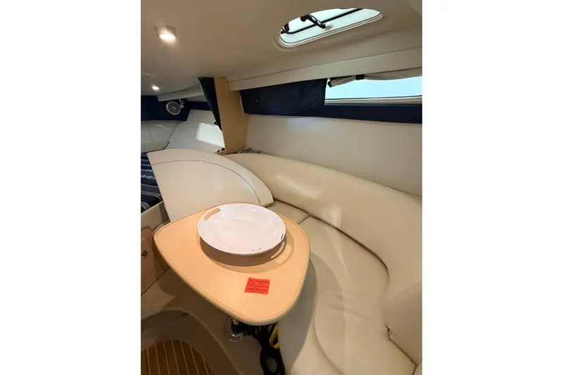 Slide: The Image of Bayliner 315 Cruiser 2012 - 16