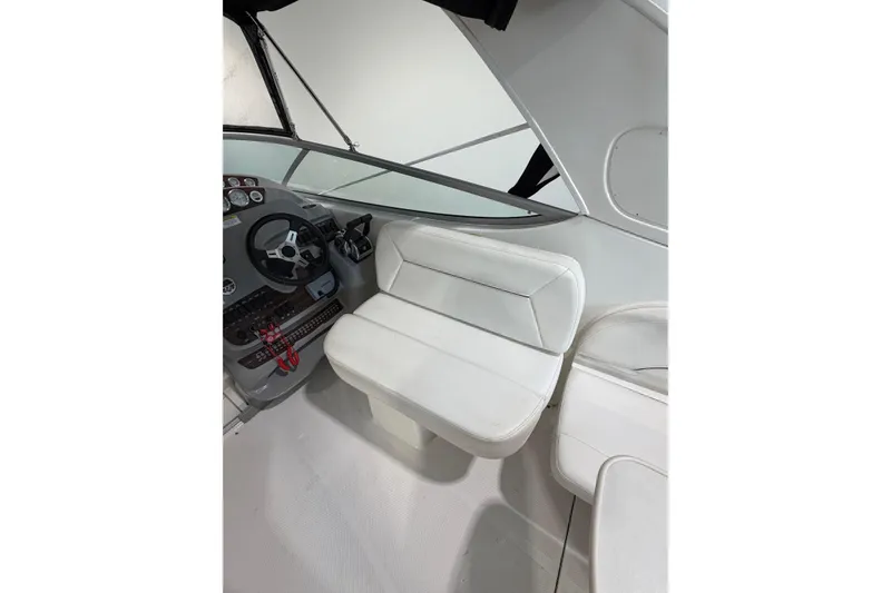 Slide: The Image of Bayliner 315 Cruiser 2012 - 9