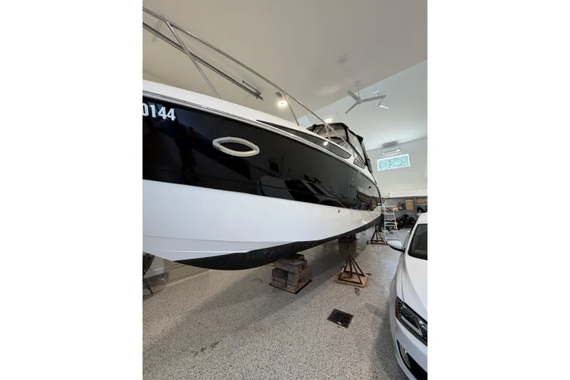 Slide: The Image of Bayliner 315 Cruiser 2012 - 4