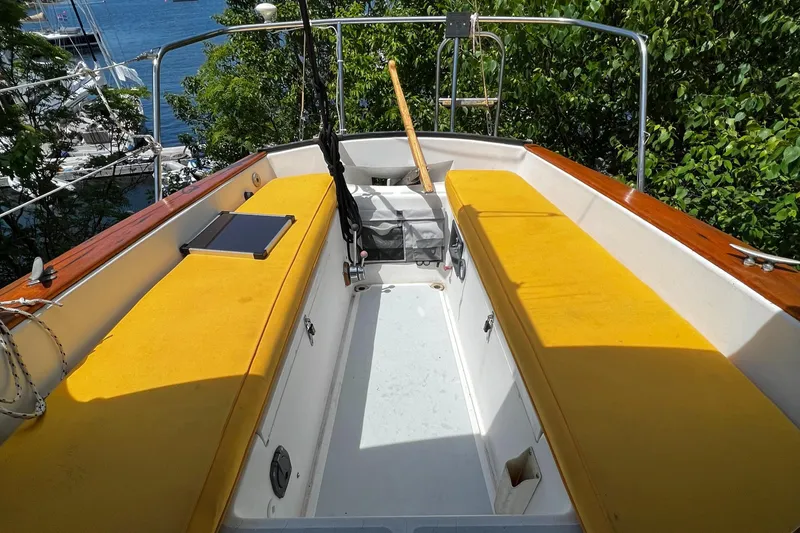 Slide: The Image of Aloha 8.5 1982 - 25