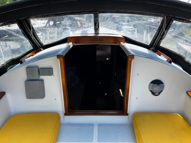 Slide: The Image of Aloha 8.5 1982 - 30
