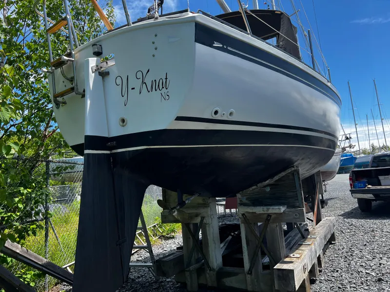 Slide: The Image of Aloha 8.5 1982 - 23