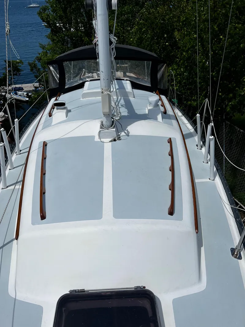 Slide: The Image of Aloha 8.5 1982 - 12