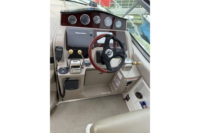 Slide: The Image of Sea Ray Sundancer 310 2007 - 12