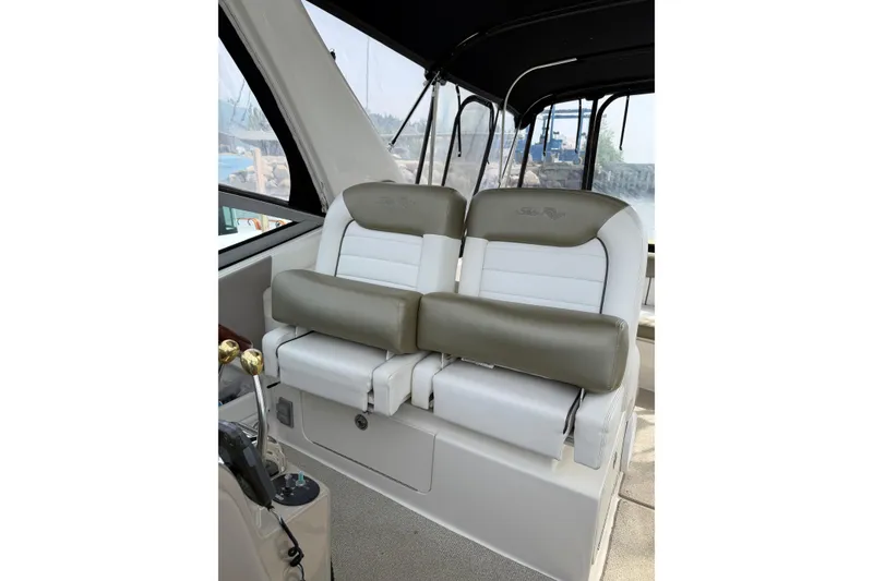 Slide: The Image of Sea Ray Sundancer 310 2007 - 18