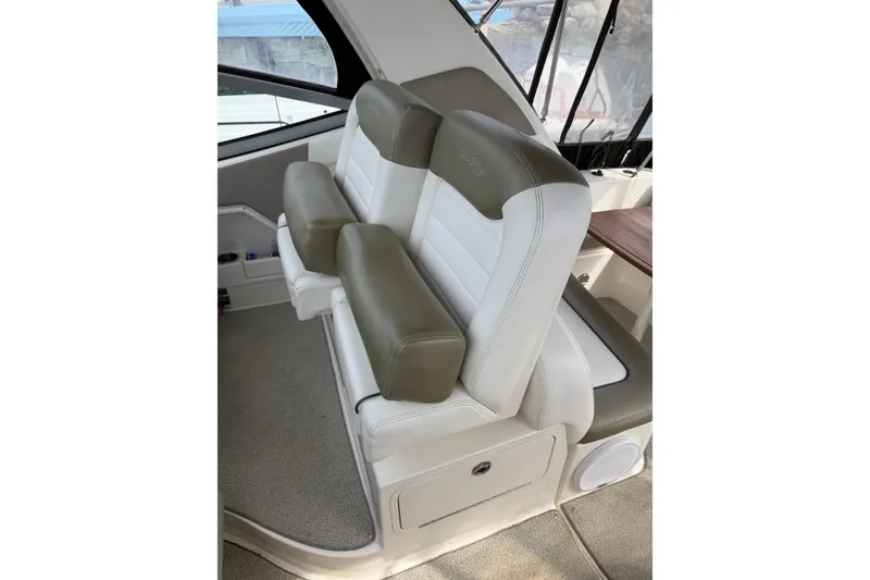 Slide: The Image of Sea Ray Sundancer 310 2007 - 13
