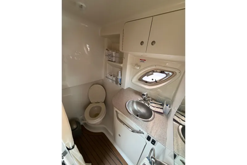 Slide: The Image of Sea Ray Sundancer 310 2007 - 31