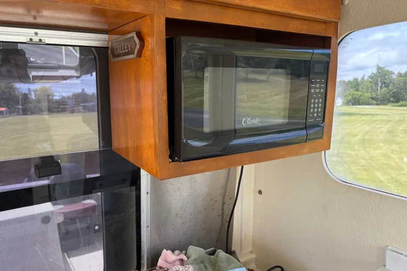 Slide: The Image of Rosborough RF-246 Custom Wheelhouse 2006 - 7