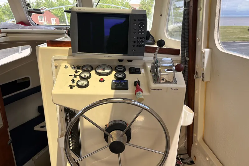 Slide: The Image of Rosborough RF-246 Custom Wheelhouse 2006 - 4