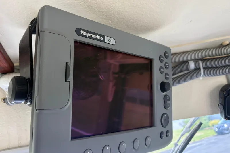 Slide: The Image of Rosborough RF-246 Custom Wheelhouse 2006 - 6