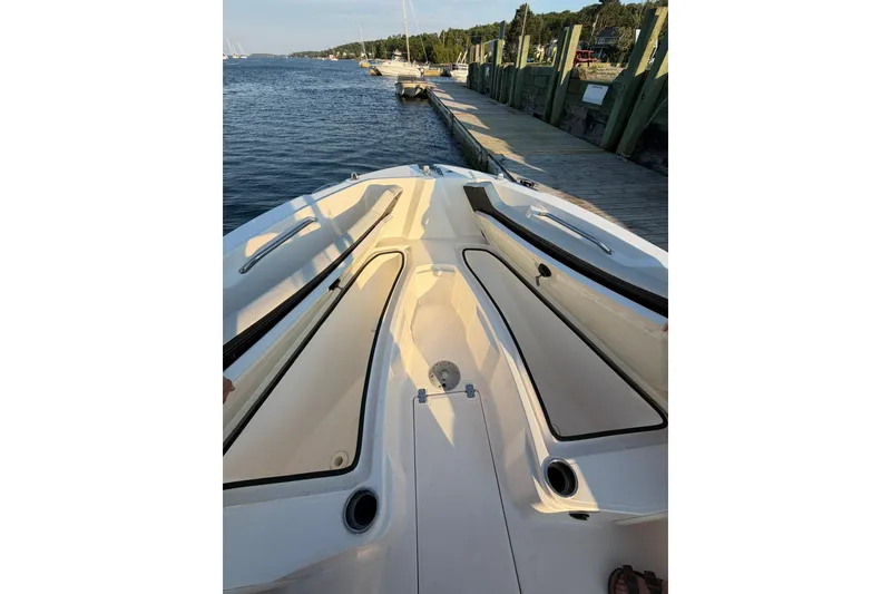 Slide: The Image of Striper 200 Center Console 2017 - 23