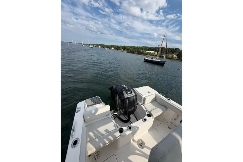 Slide: The Image of Striper 200 Center Console 2017 - 11
